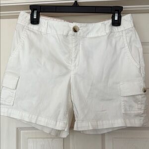 Dockers White Cargo Shorts with Classic Design